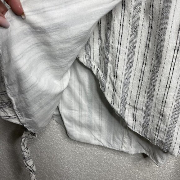 L'ACADEMIE Revolve The Meadow Dress‎ Striped White Gray Long Sleeve  Size S - Picture 8 of 14